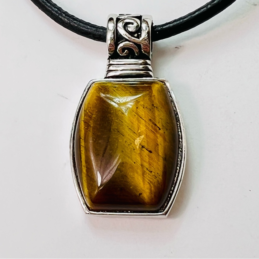 Lia Sophia Tiger Eye Pendant Necklace | Leather Cord Silver Plated | 19”